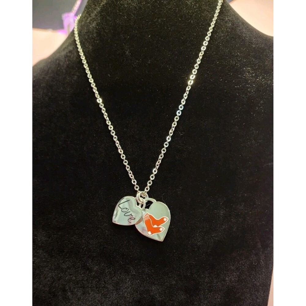 MLB Boston Red Sox Heart Love Charm Necklace Official Team Souvenir Baseball Fan
